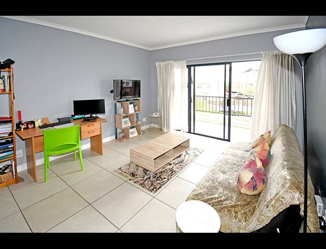 1 BEDROOM APARTMENT FOR SALE IN MODDERFONTEIN